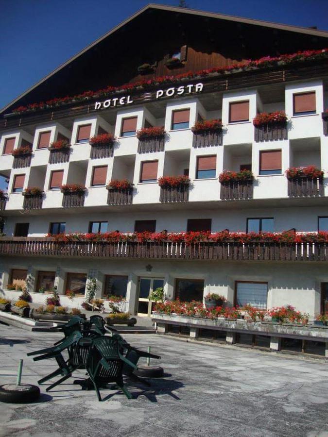 Albergo Posta Colle Santa Lucia Exterior foto