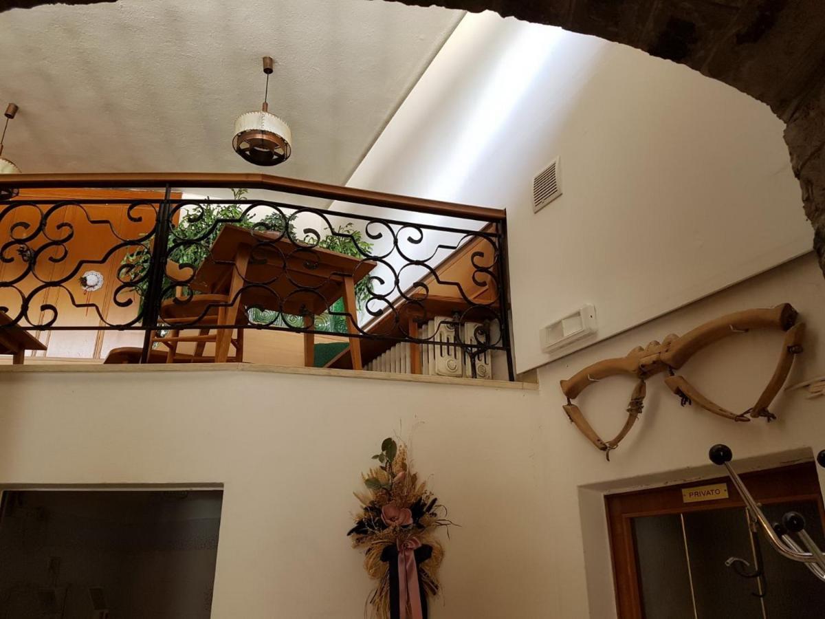 Albergo Posta Colle Santa Lucia Exterior foto