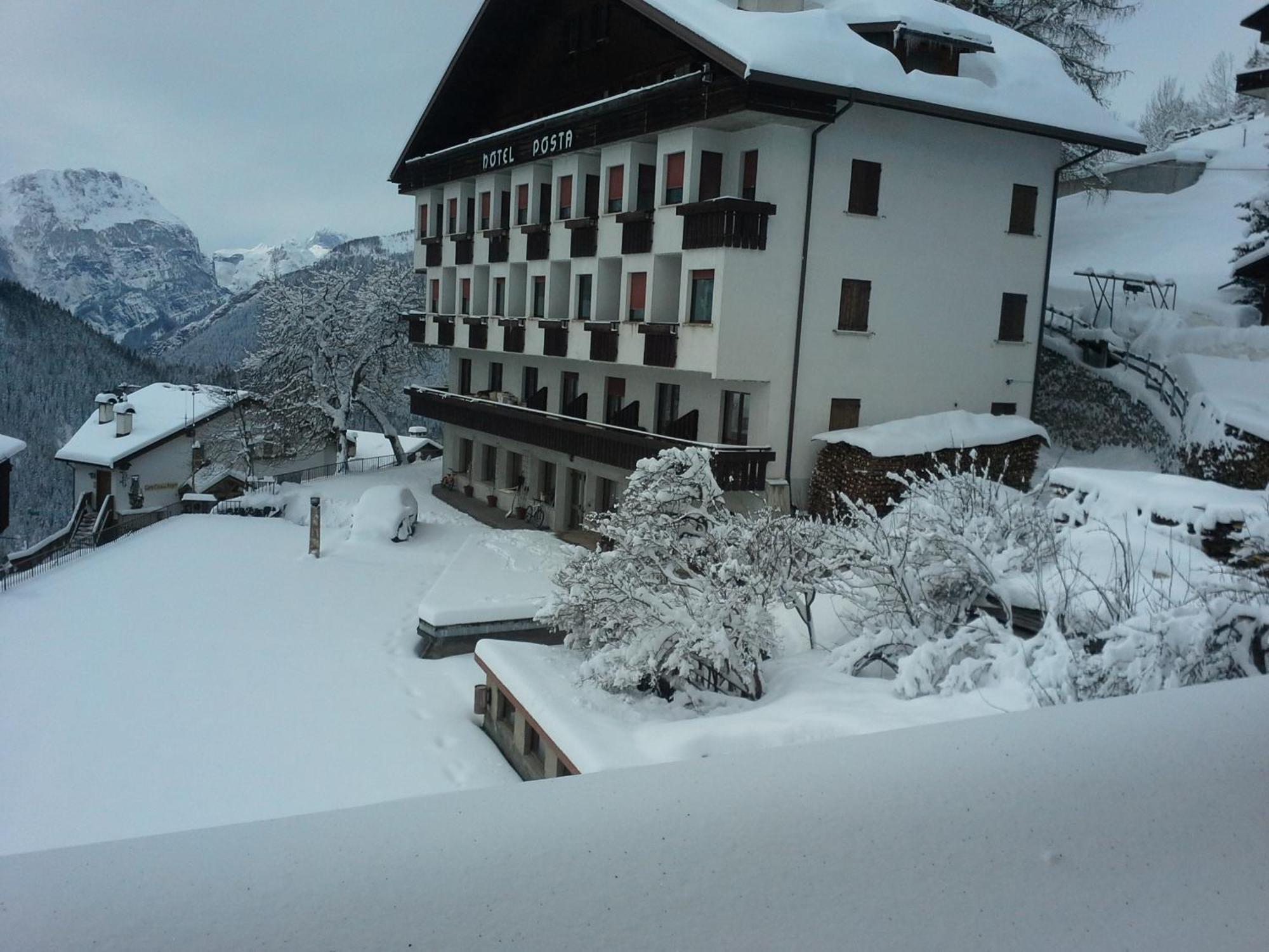 Albergo Posta Colle Santa Lucia Exterior foto